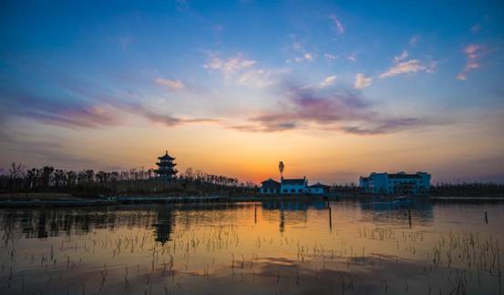李森亮《靜湖公園》